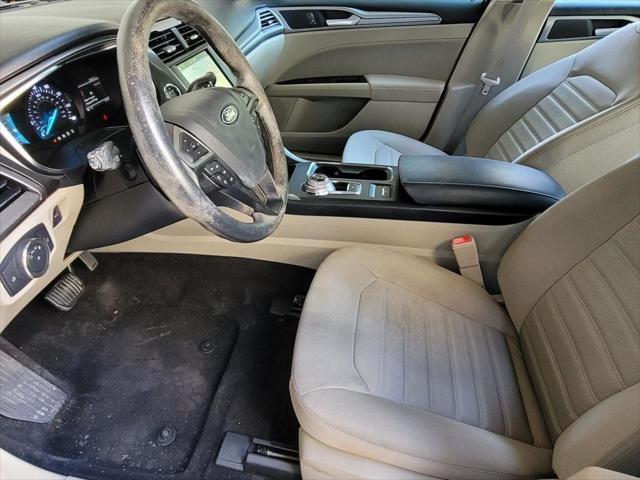 2019 ford fusion se