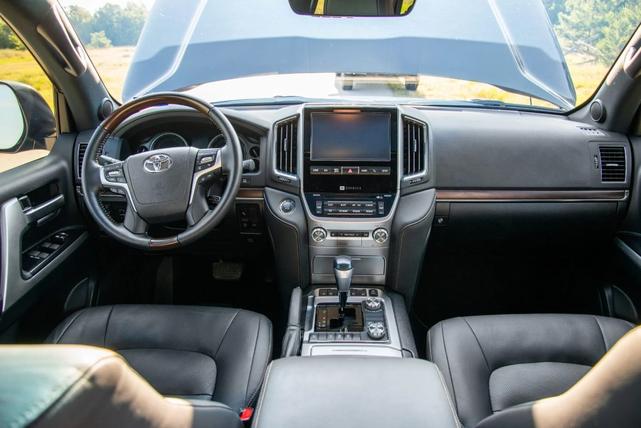 2021 toyota land cruiser heritage edition