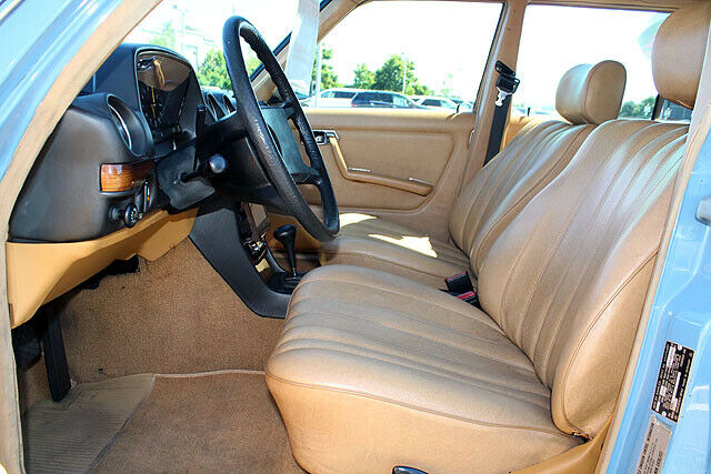 1980 mercedes-benz 300d wagon