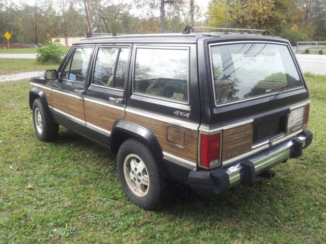 1988 jeep wagoneer limited - 4.0-liter straight 6 engine - running - clean title