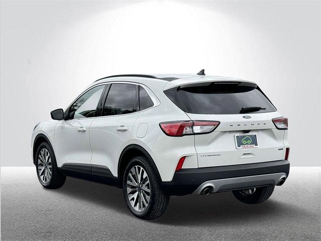 2022 ford escape titanium hybrid