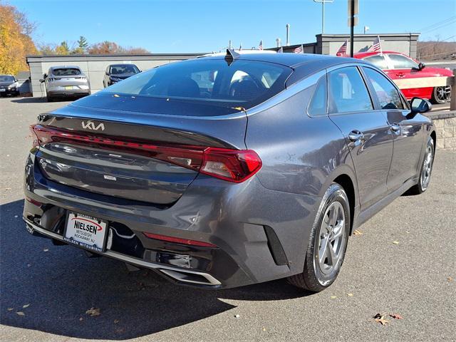 2022 kia k5 lxs
