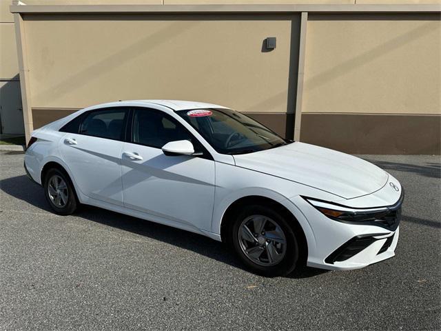 2024 hyundai elantra se