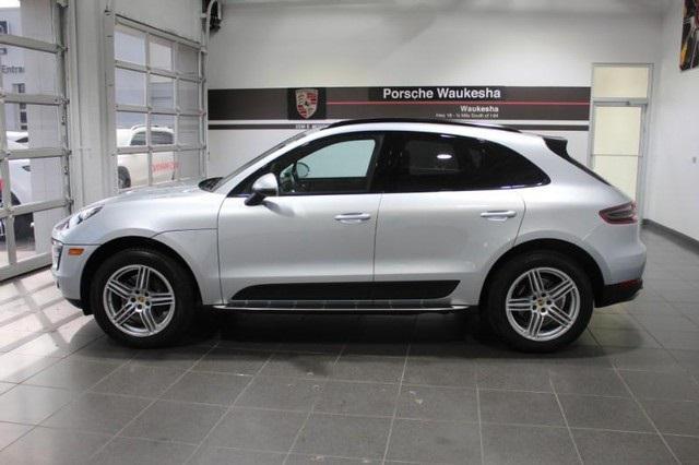 2017 porsche macan base