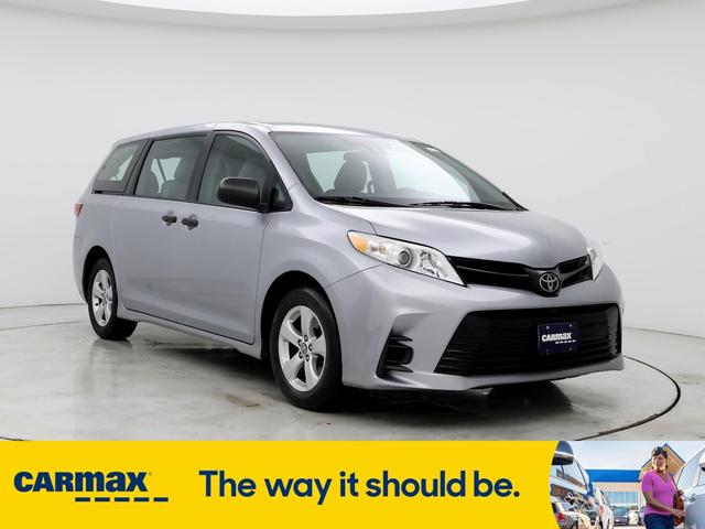 2018 toyota sienna l