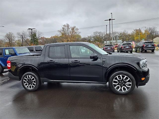 2022 ford maverick lariat