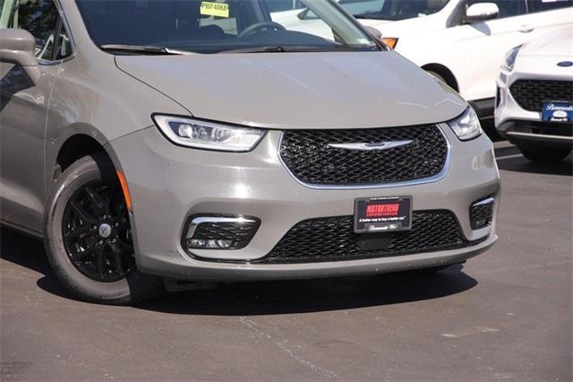 2022 chrysler pacifica touring-l