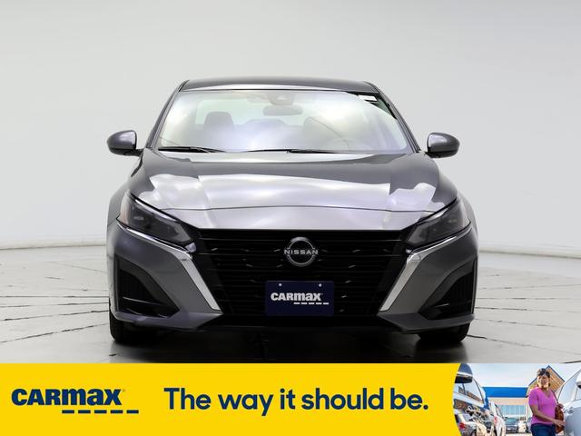 2023 nissan altima sv