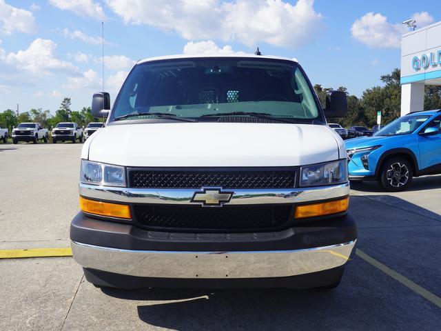 2022 chevrolet express 2500 rwd 2500 regular wheelbase wt