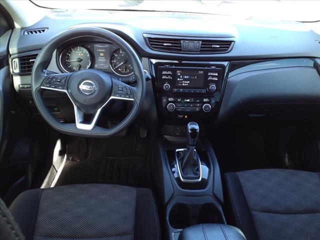 2017 nissan rogue sport sv