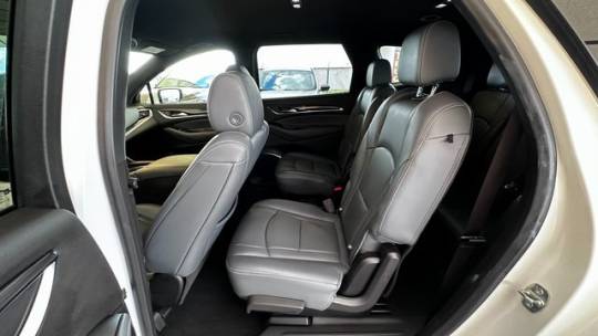 2022 buick enclave premium