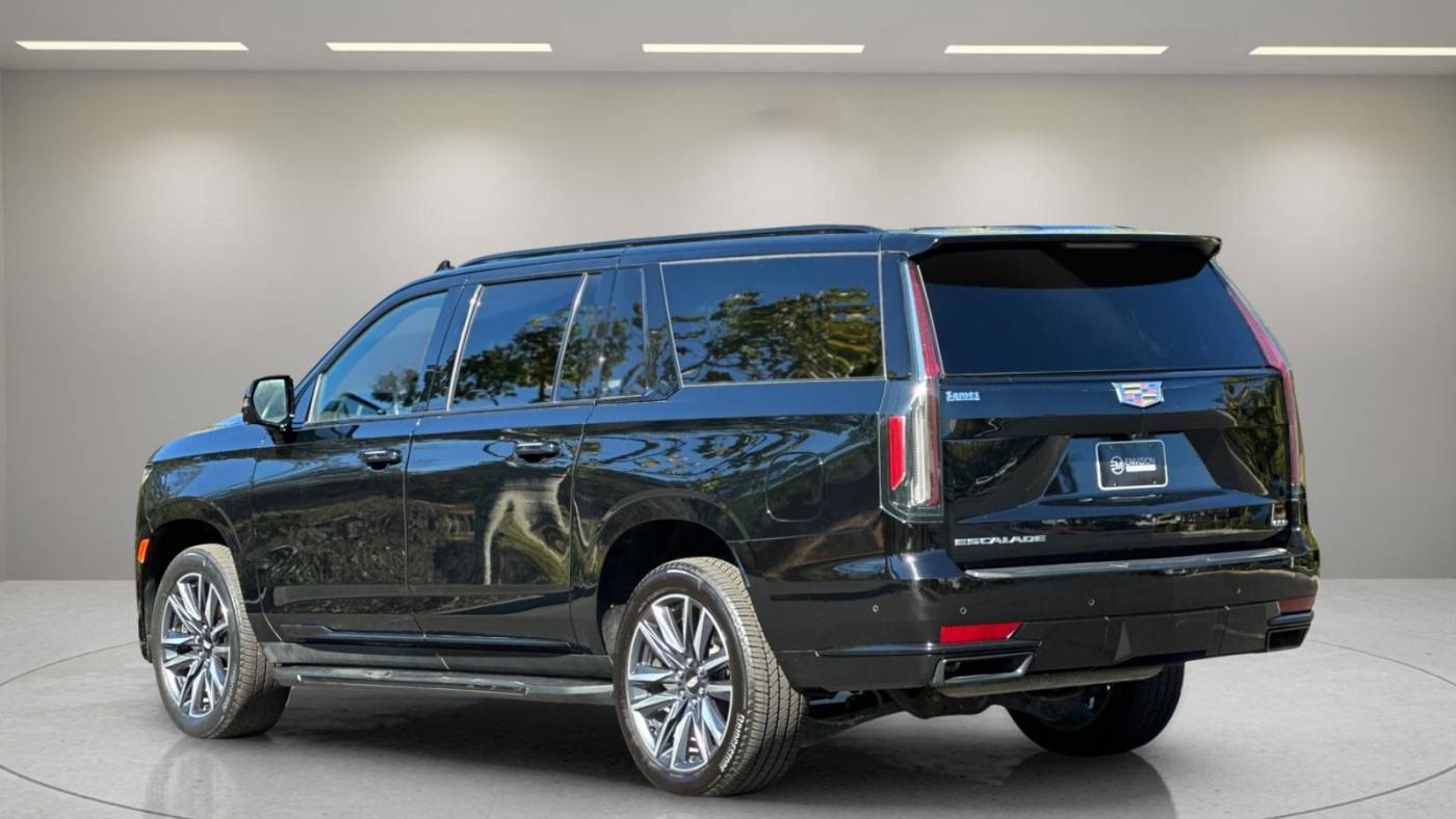 2022 cadillac escalade esv sport