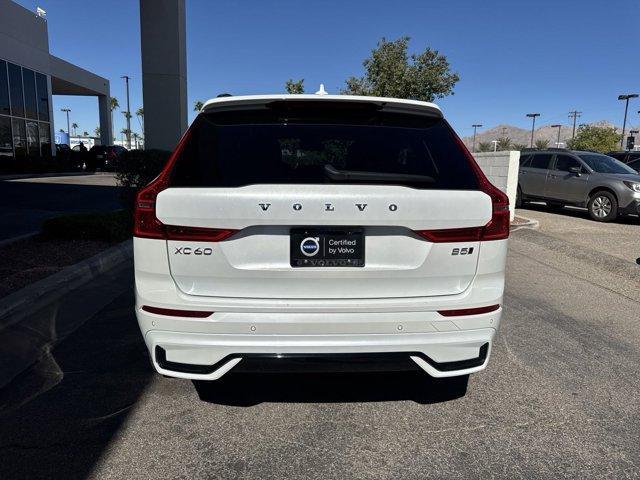 2024 volvo xc60 b5 plus dark theme