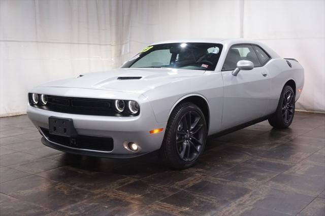 2023 dodge challenger sxt