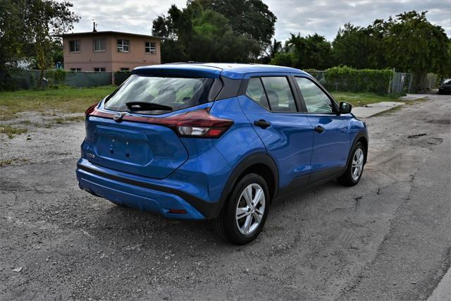 2022 nissan kicks s