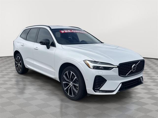 2023 volvo xc60 b5 plus dark theme
