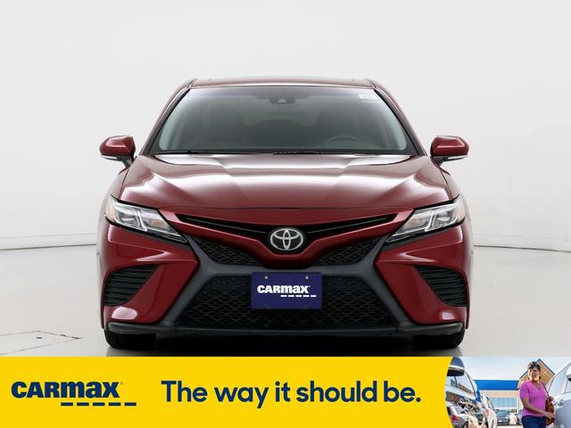 2018 toyota camry se