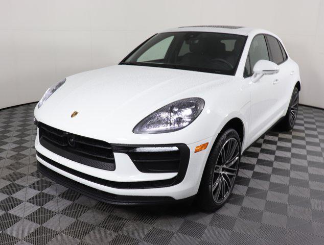 2024 porsche macan base
