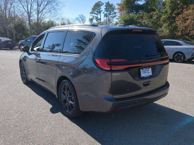 2022 chrysler pacifica touring-l