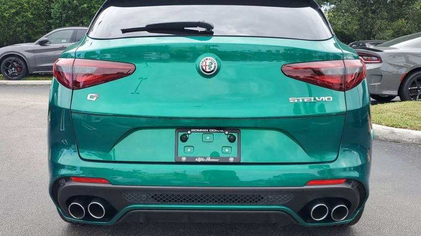 2023 alfa romeo stelvio quadrifoglio
