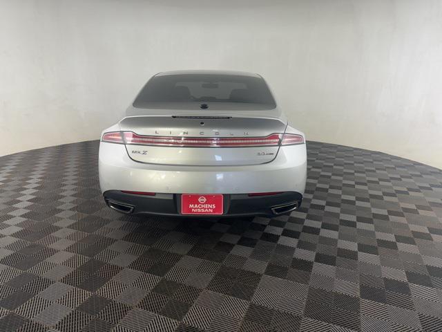 2016 lincoln mkz base