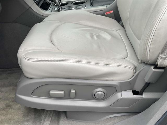 2011 chevrolet traverse 2lt