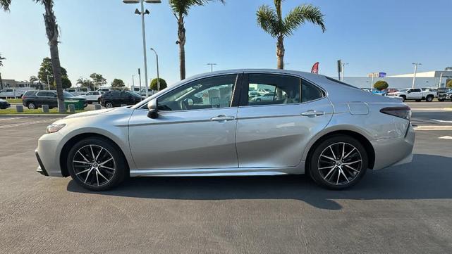 2024 toyota camry se