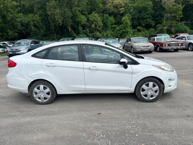 2013 ford fiesta s 4dr sedan