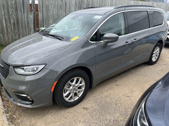 2022 chrysler pacifica touring l