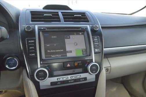 2014 toyota camry hybrid xle in dresden, missouri