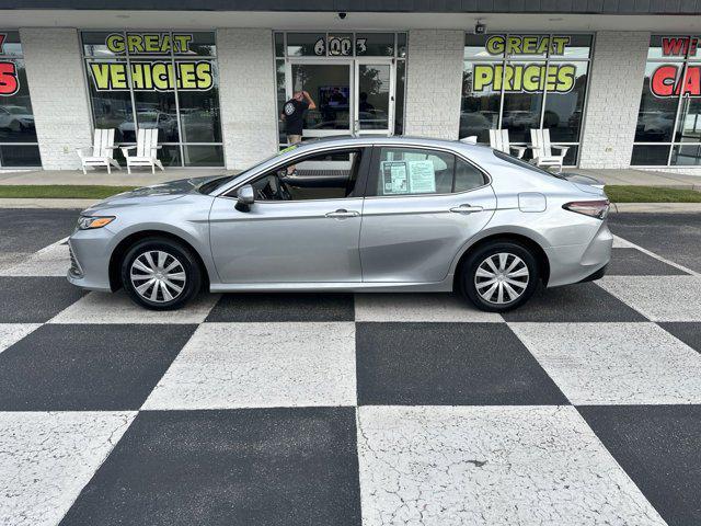 2023 toyota camry le