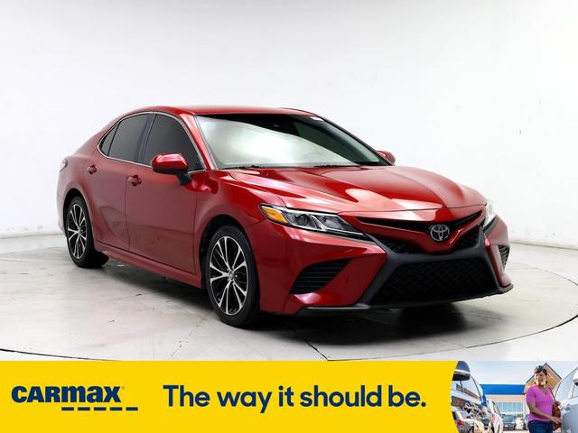 2019 toyota camry se