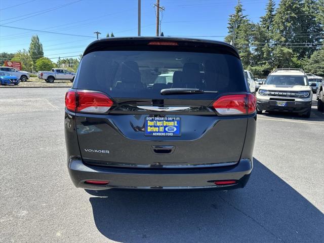 2021 chrysler voyager lxi