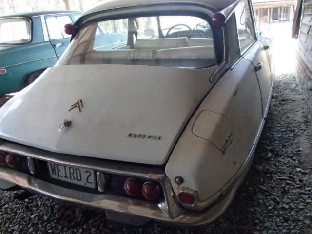 1969 citroen ds21 pallas lhd " a true barn find " 100% original "weird 2" look !