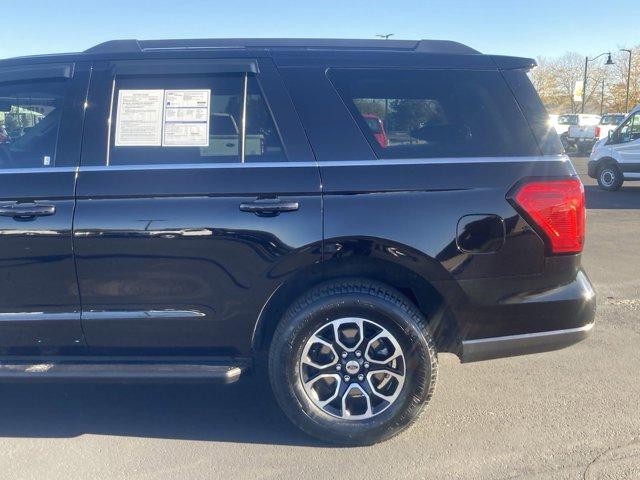 2022 ford expedition xlt