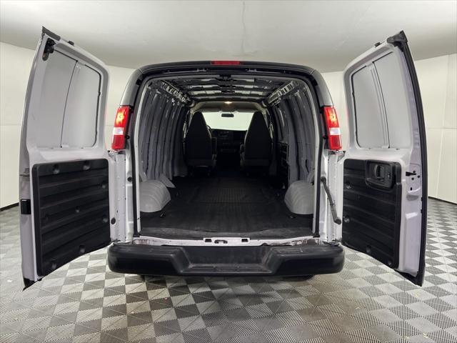 2023 gmc savana 2500 work van