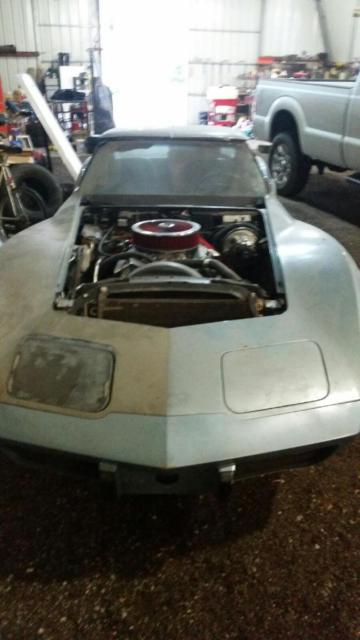 1977 blue chevrolette corvette