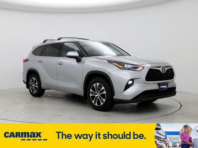 2022 toyota highlander hybrid xle