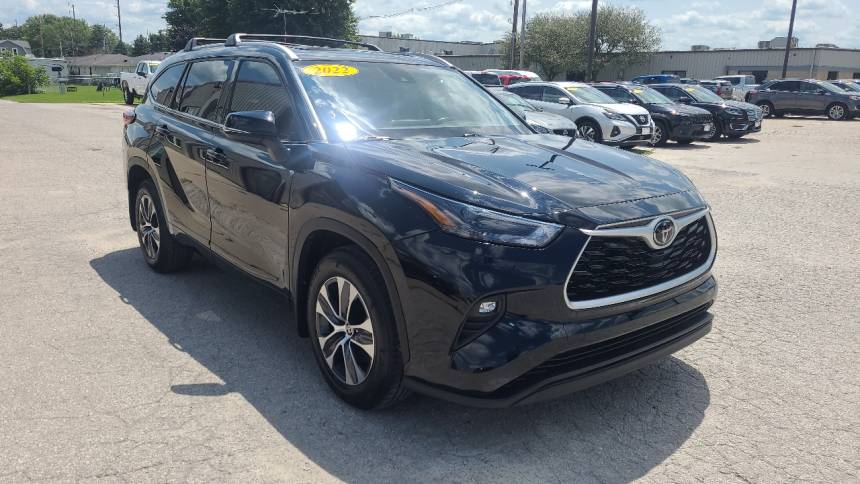 2022 toyota highlander xle