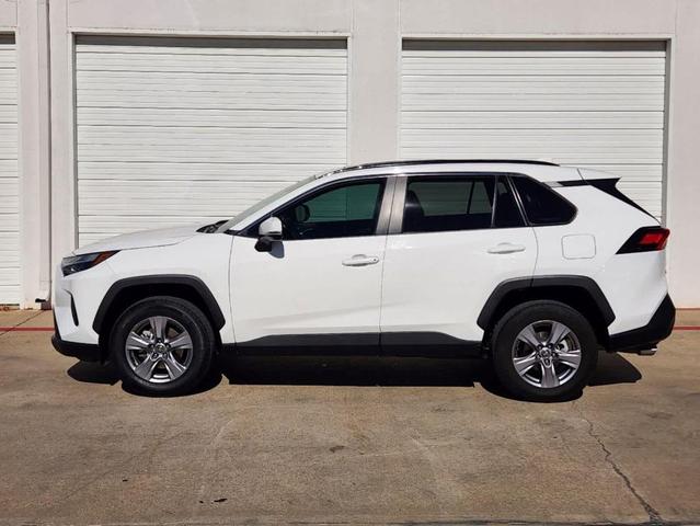 2022 toyota rav4 xle