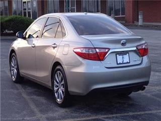 2017 Toyota Camry hybrid xle