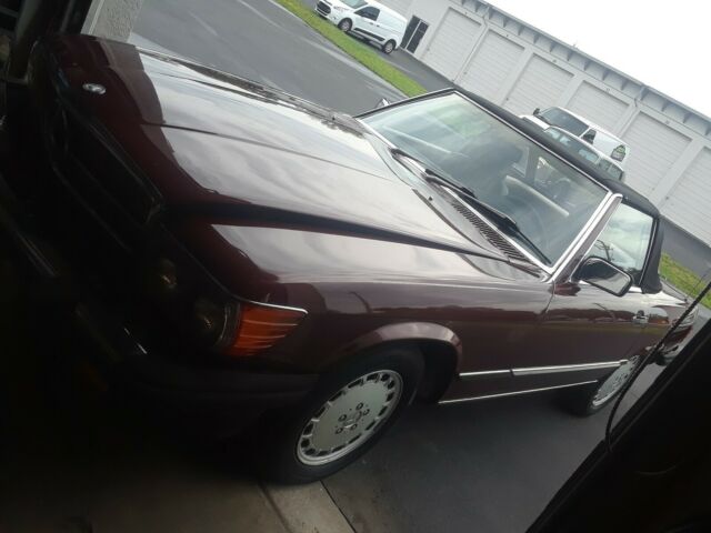 1988 mercedes 560sl convertible, hard & soft top, clean, 167k miles, no reserve