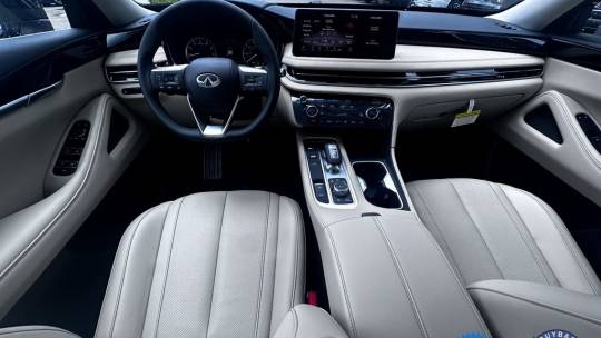 2025 Infiniti QX60 pure