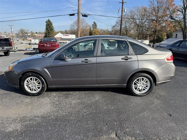 2010 ford focus se