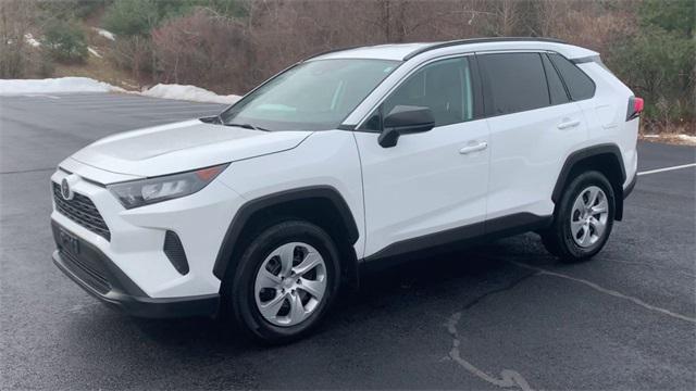 2021 toyota rav4 le