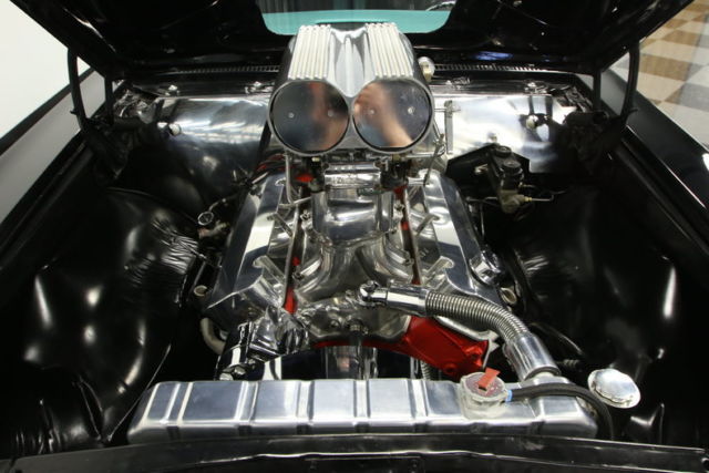 454 v8, th350, ford 9" w/ 4.11 gears, coilovers, wilwood 4 whl discs, 1 bad '66!