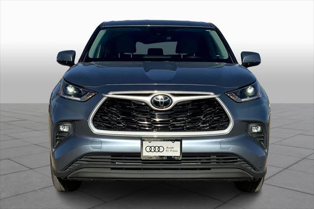 2021 toyota highlander le