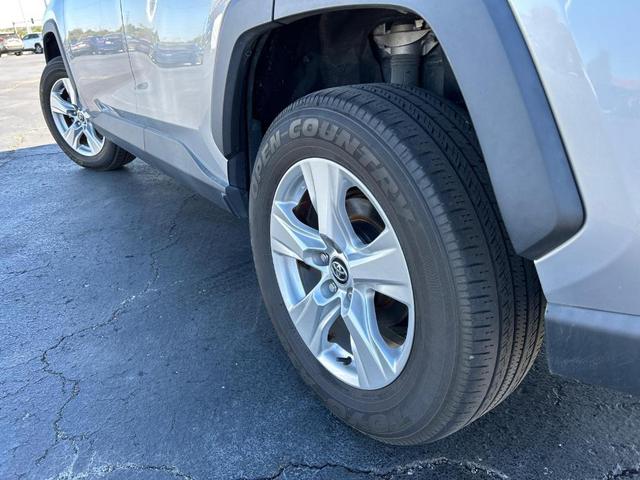 2020 toyota rav4 xle
