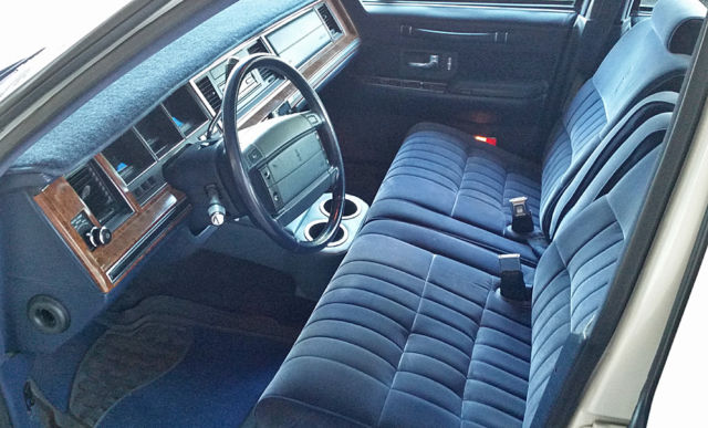 1994 lincoln town car ! beautiful !... brand new a/c !