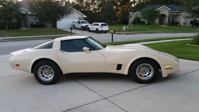 1981 corvette - very low documented mileage - exceptional condition